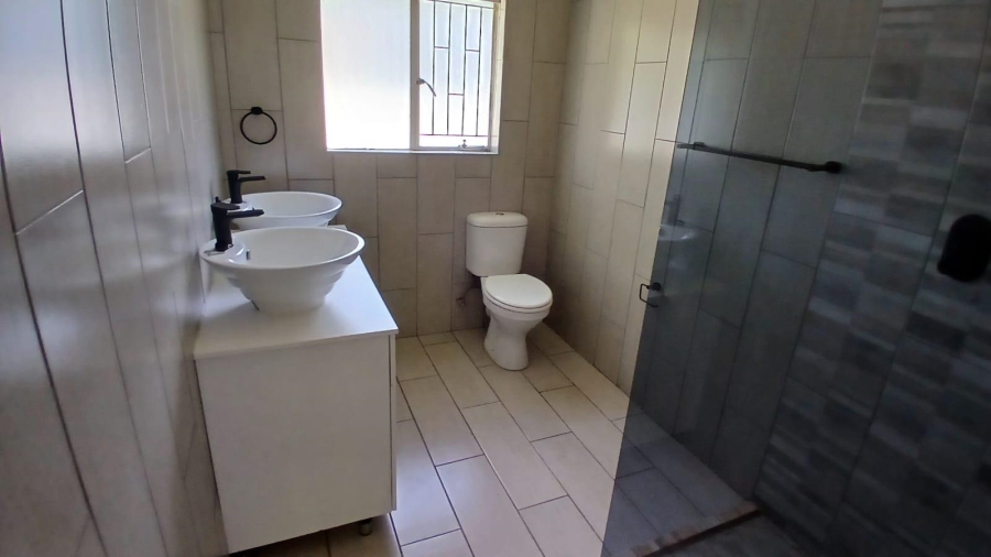 5 Bedroom Property for Sale in Pellissier Free State